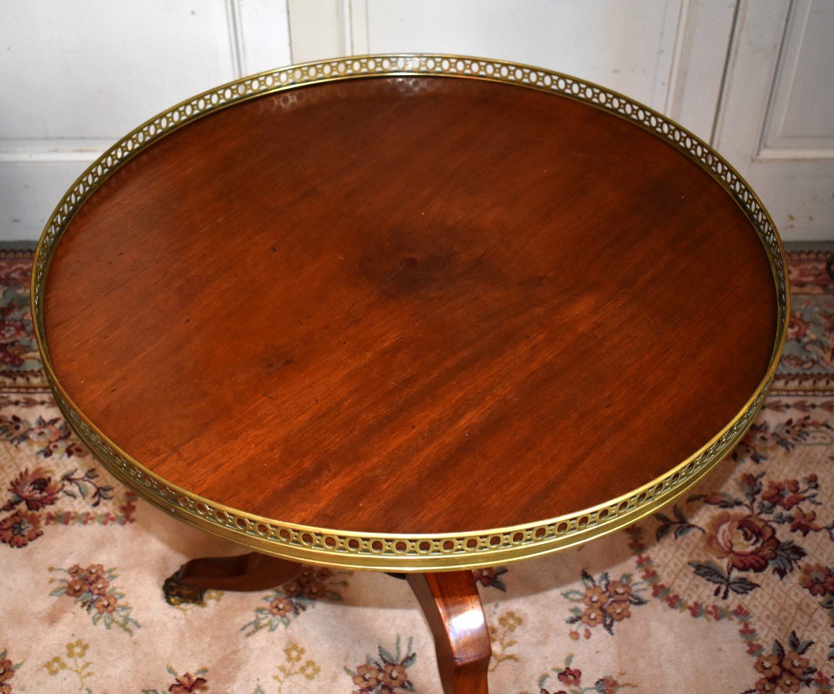 Pedestal Table Tripod Base In Mahogany, Circular Top, Brass Gallery.-photo-2