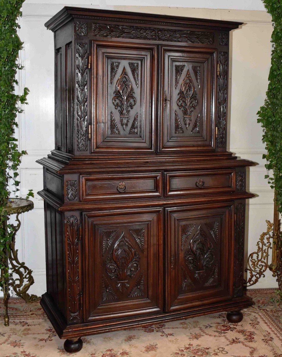 Buffet Deux Corps Louis XIII &agrave; 4 Portes , Haut En Diminutif , Quatre Vantaux &eacute;poque XVII&egrave;me.