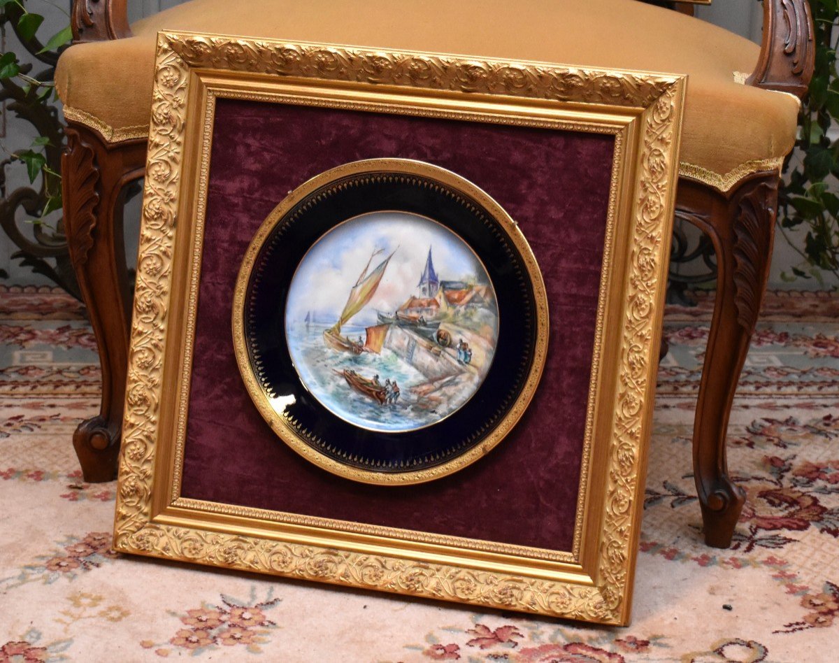 Dubois Limoges, Early 20th Century. Decorative Porcelain Plate, Animated Seaside Scene Decor-photo-4