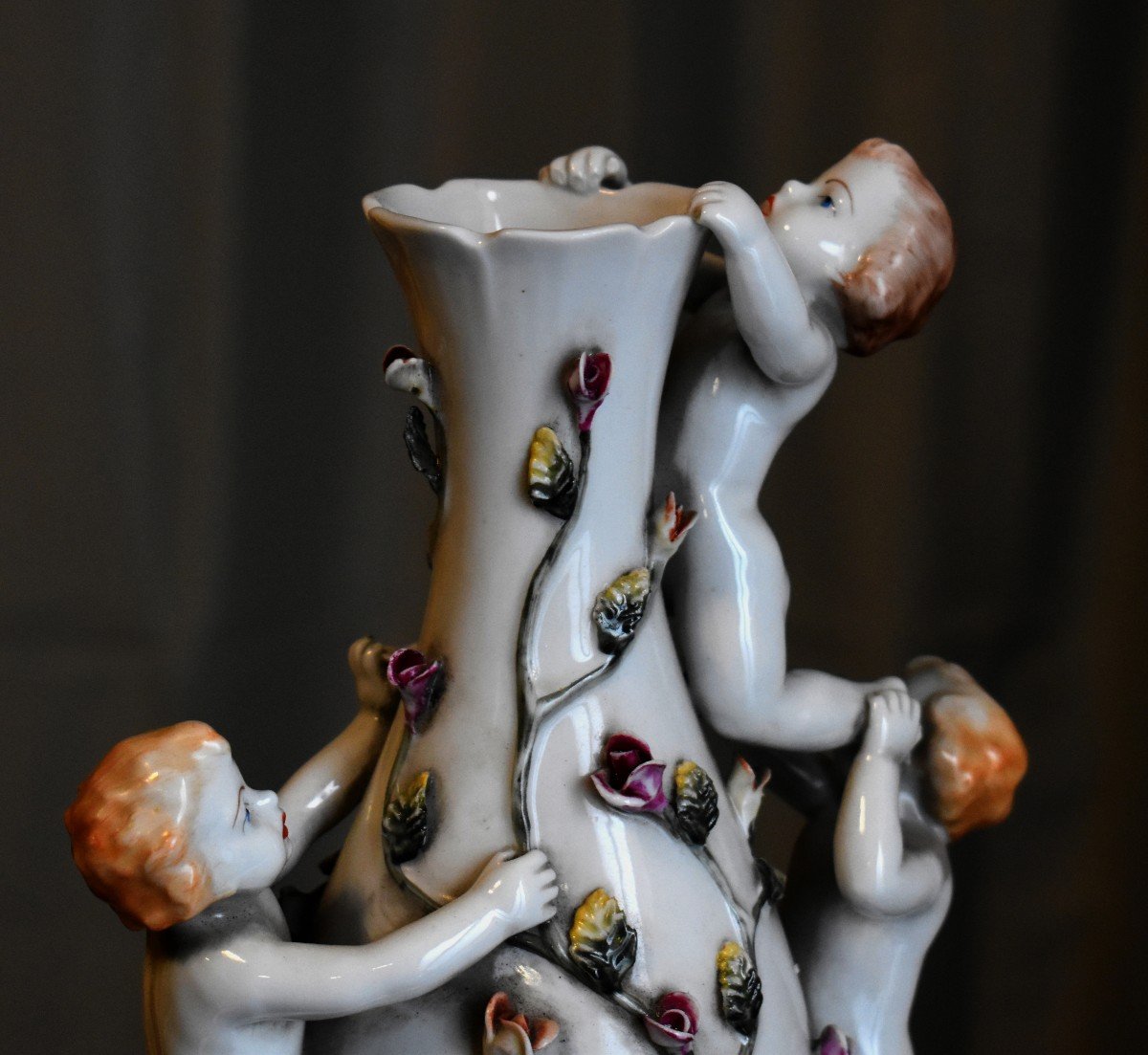 Limoges Porcelain Vase Decorated With Putti On Gold Raised Base, Hand Painted Decor.-photo-1