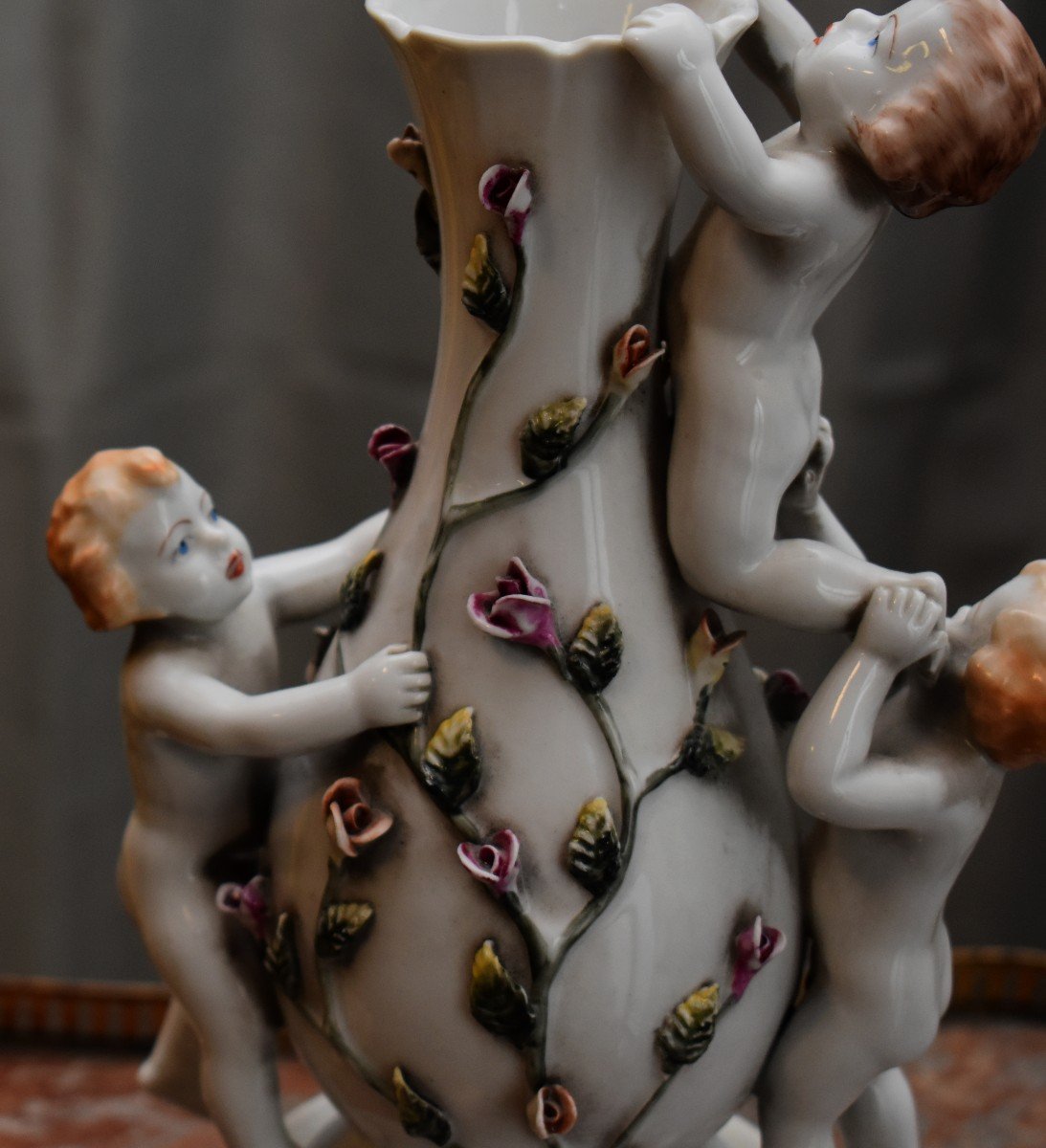 Limoges Porcelain Vase Decorated With Putti On Gold Raised Base, Hand Painted Decor.-photo-2