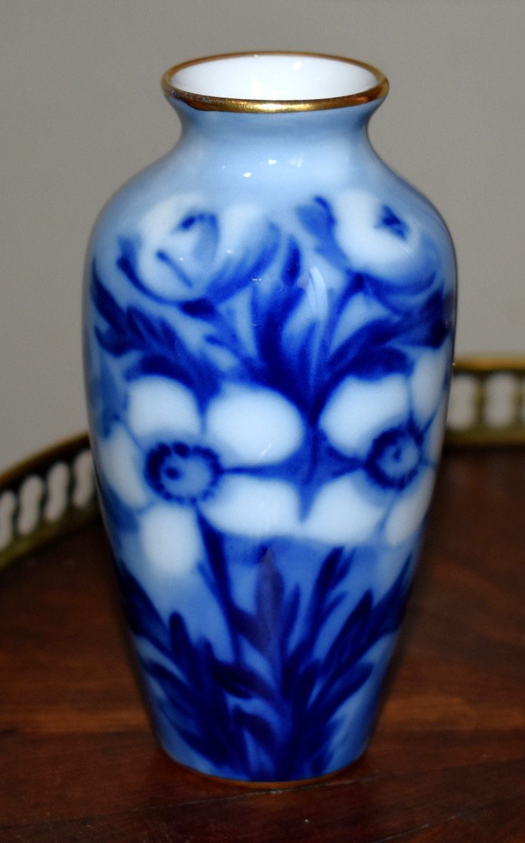 Michelaud - Dupuy ( Pallas ) 1926. Vase En Porcelaine De Limoges, Décor Floral, Camaïeu De Bleu