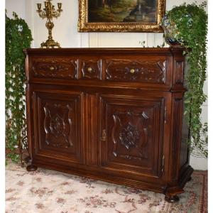 Large Buffet In Solid Walnut At Support Height, Late 17th Century, Early 18th Century