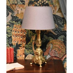 Candlestick In Embossed And Gilded Brass, Mounted As A Lamp, Base With Liturgical Decor, Lampshade 