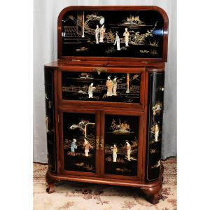 Bar Chinois , Décor De Personnages En Pierres Dures Et Laque De Chine, Scènes Animées, 