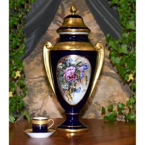 Grand Vase ,  pot couvert En Porcelaine De Limoges, Bleu De Four , incrustation or , S .Clavaud