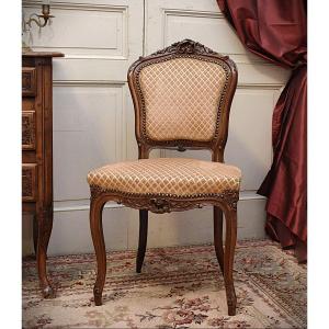 Chaise de  Style Louis XV  rocaille en Noyer , Tissu Velours . siège de salon ou chambre XIXe
