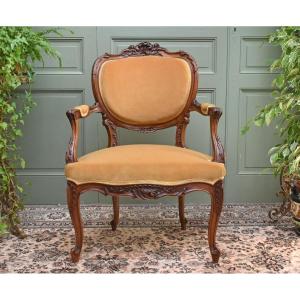 Fauteuil Cabriolet De Style Louis XV Rocaille En Noyer, Tissu Velours Vieil Or, fin XIXème