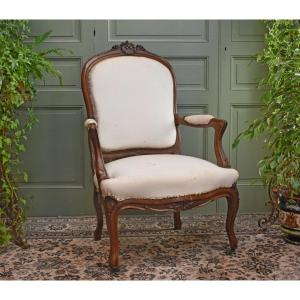 Large Louis XV-style Armchair In Walnut, With A Flat “à La Reine” Backrest, 19th Century