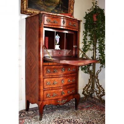 Secretaire De Style Louis XV . secrétaire En Marqueterie De Bois De Rose.