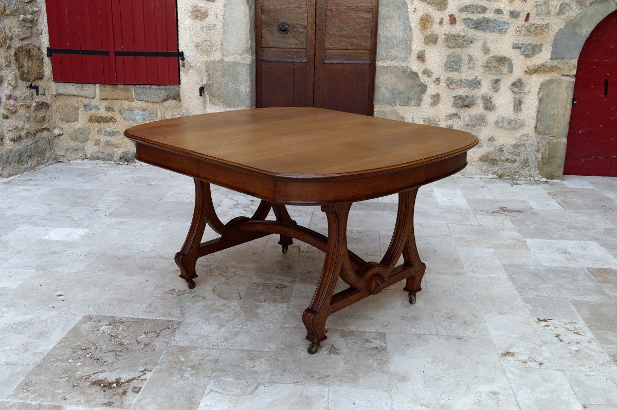 Table De Salle à Manger Par La Maison Krieger, Art Nouveau, Circa 1900, En Chêne Massif