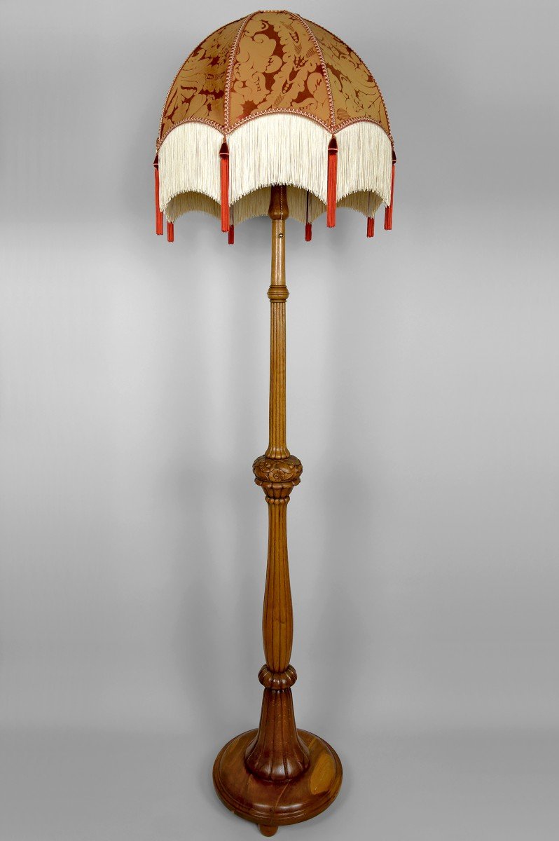 Important Art Deco Floor Lamp In Carved Oak, France, Circa 1920
