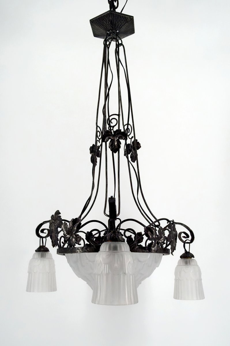 Important Wrought Iron Chandelier With Tulips And Pressed-molded Glass Bowl, Art Deco, France, 1930-photo-3