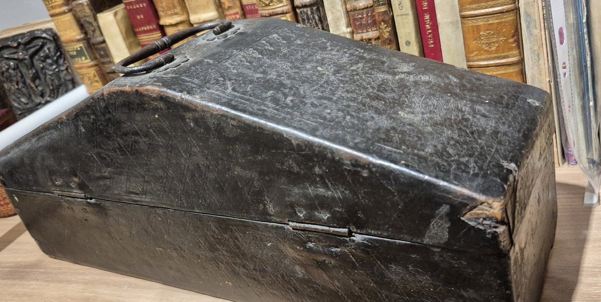 Coffret pyramidal,  France, XVIIe-photo-1