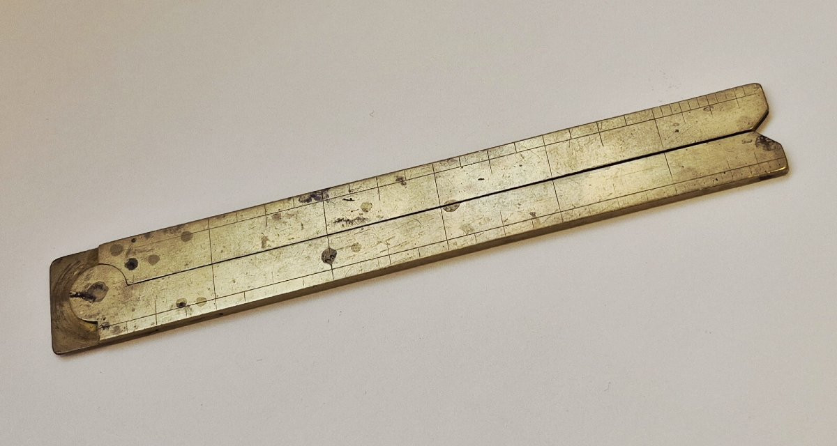Baradelle - Two Brass Rulers, 18th Century-photo-8