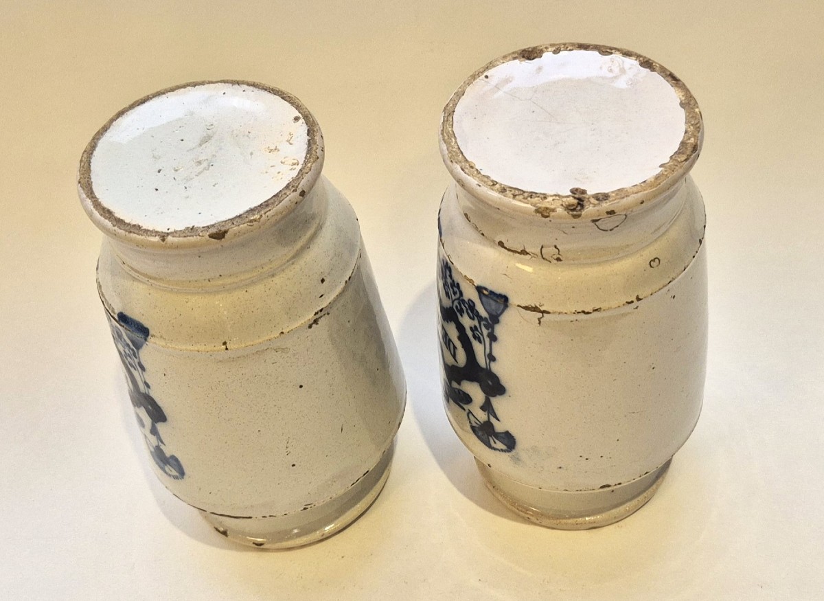 Two Medicine Jars, Antwerp, 18th Century-photo-3