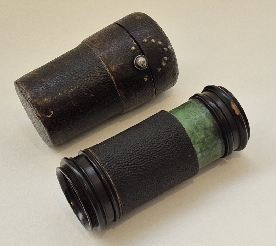 Lorgnette en ébène en étui, XVIIIe-photo-2