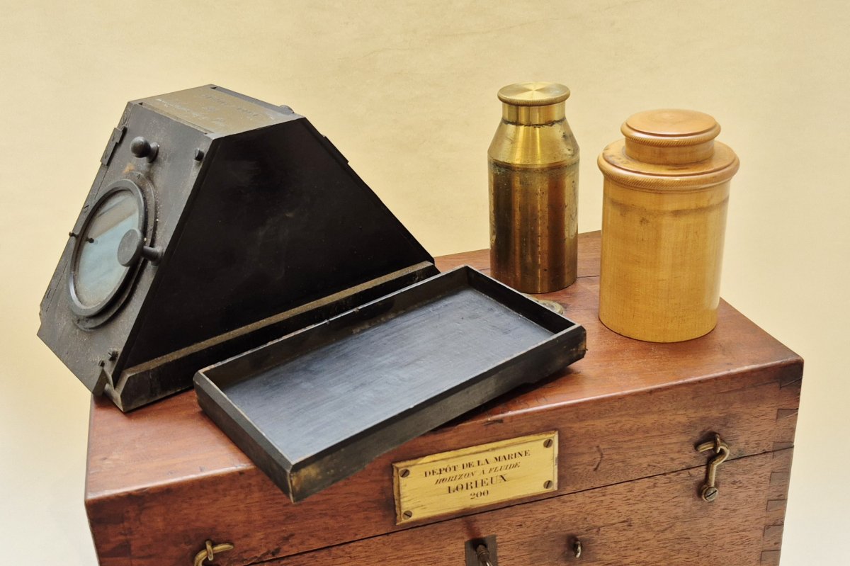 Large Artificial Horizon By Lorieux, 19th-century Navy Collection-photo-2