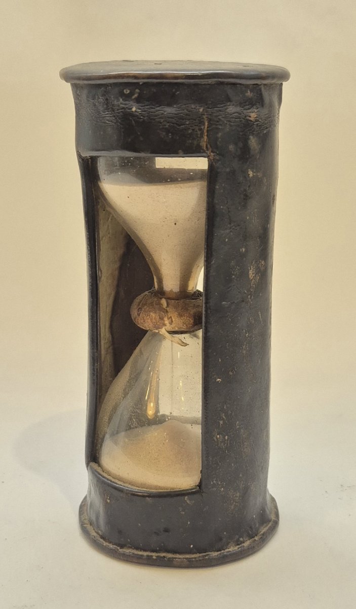 30-minute Hourglass With A Leather Frame, 18th Century-photo-1