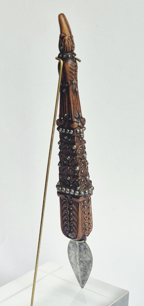 Taille plume en buis et clouté argent, XVIIe siècle-photo-1