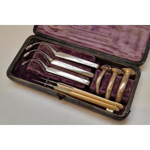 Nécessaire pour trachéotomie, Hawksley, 1880