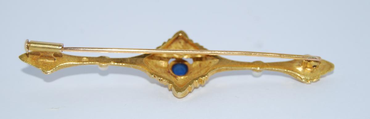 Sapphire Brooch And Pearls.-photo-2