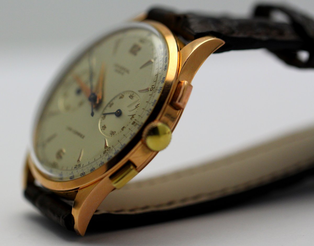 Universal Geneve Bracelet Watch-photo-3