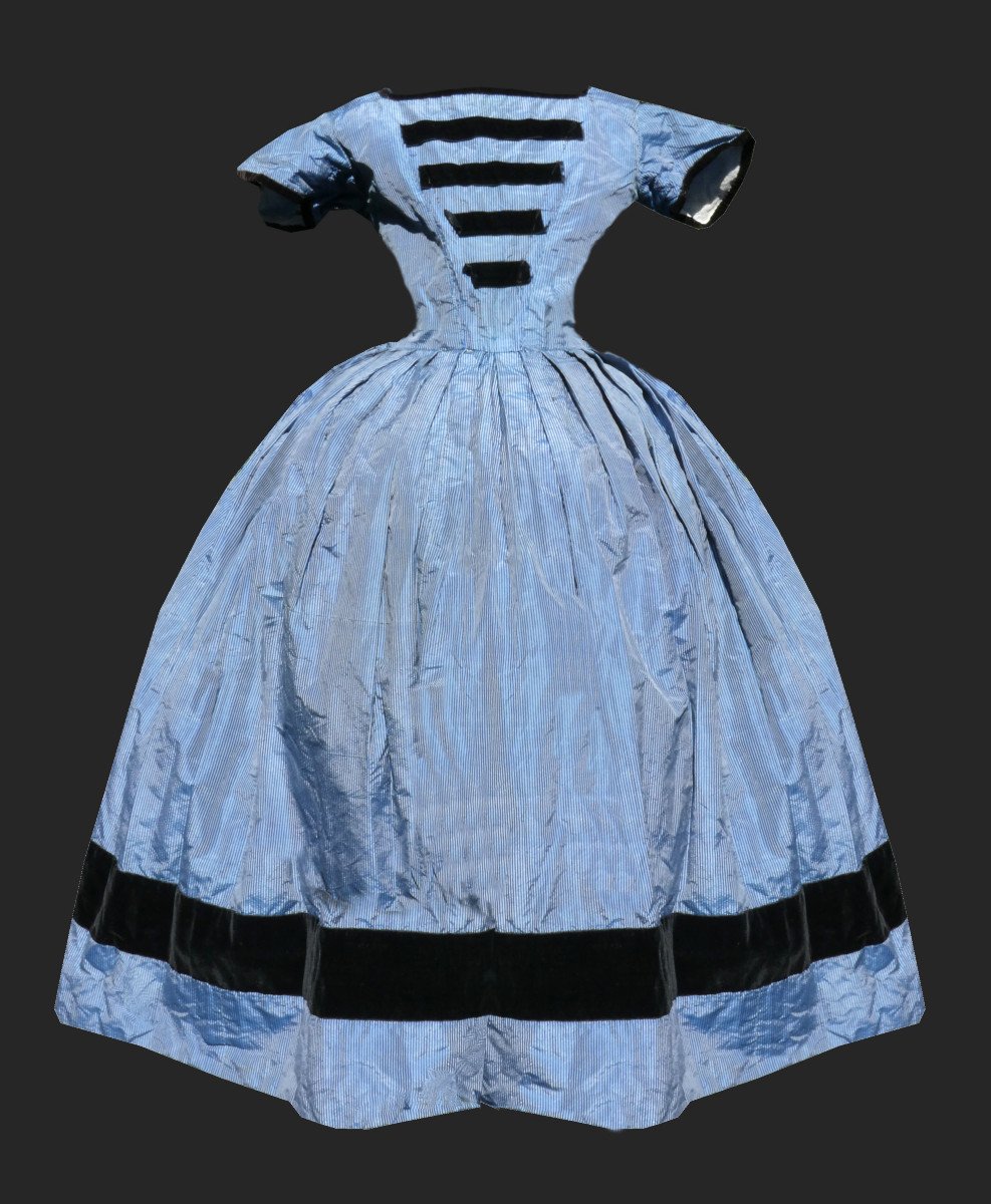 Child's Crinoline Dress, Napoleon III Costume In Striped Silk, 19th Century Clothing, Old Fashion-photo-2