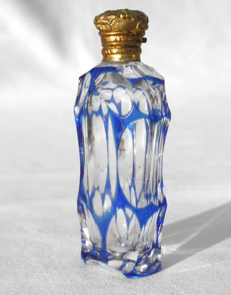 Bottle Of Salts / Perfume In Overlay Crystal, 1880 Period, Nineteenth Object Of Virtue-photo-2