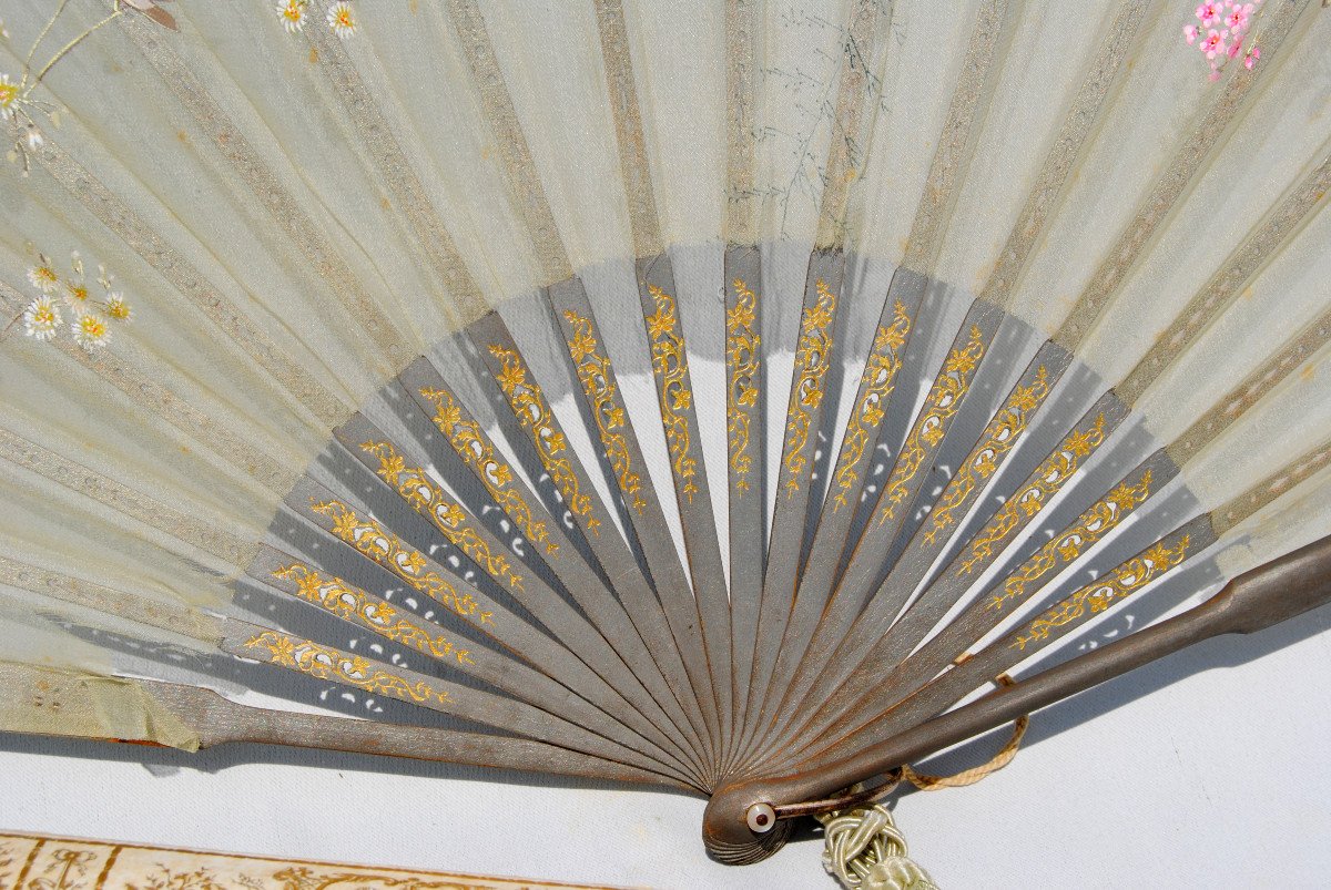 Large Ball Fan Epoque 1880 Decor Of Swallows, In Its Case, Painted Muslin Nineteenth-photo-1