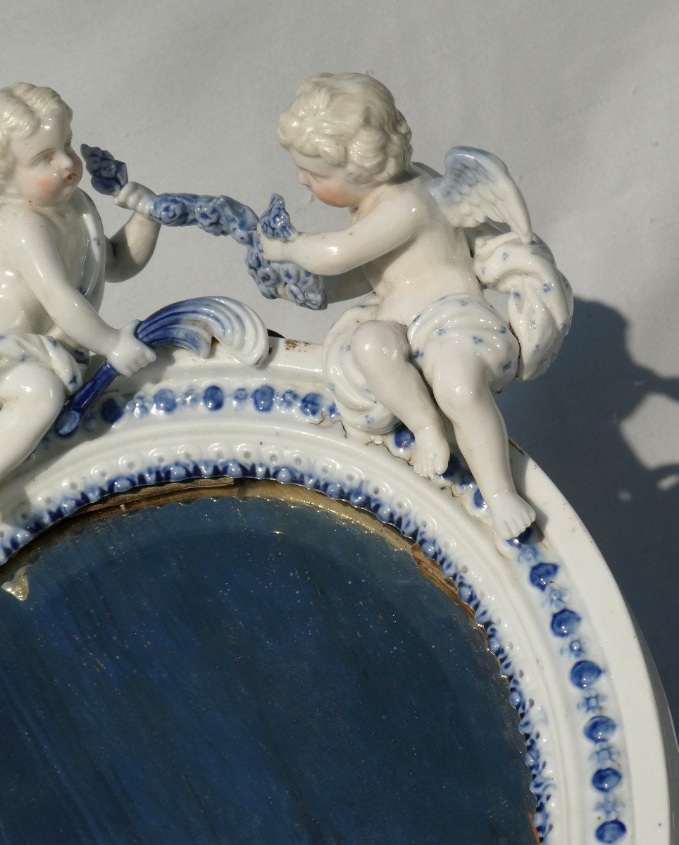 Miroir Ovale De Coiffeuse En Porcelaine Allemande , Décor d'Angelots , Napoléon III , Psyché , Anges XIXe-photo-3