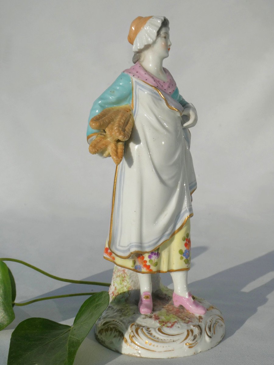 Subject In German Meissen Porcelain, Young Peasant Woman Eighteenth Century Style Nineteenth Time-photo-3