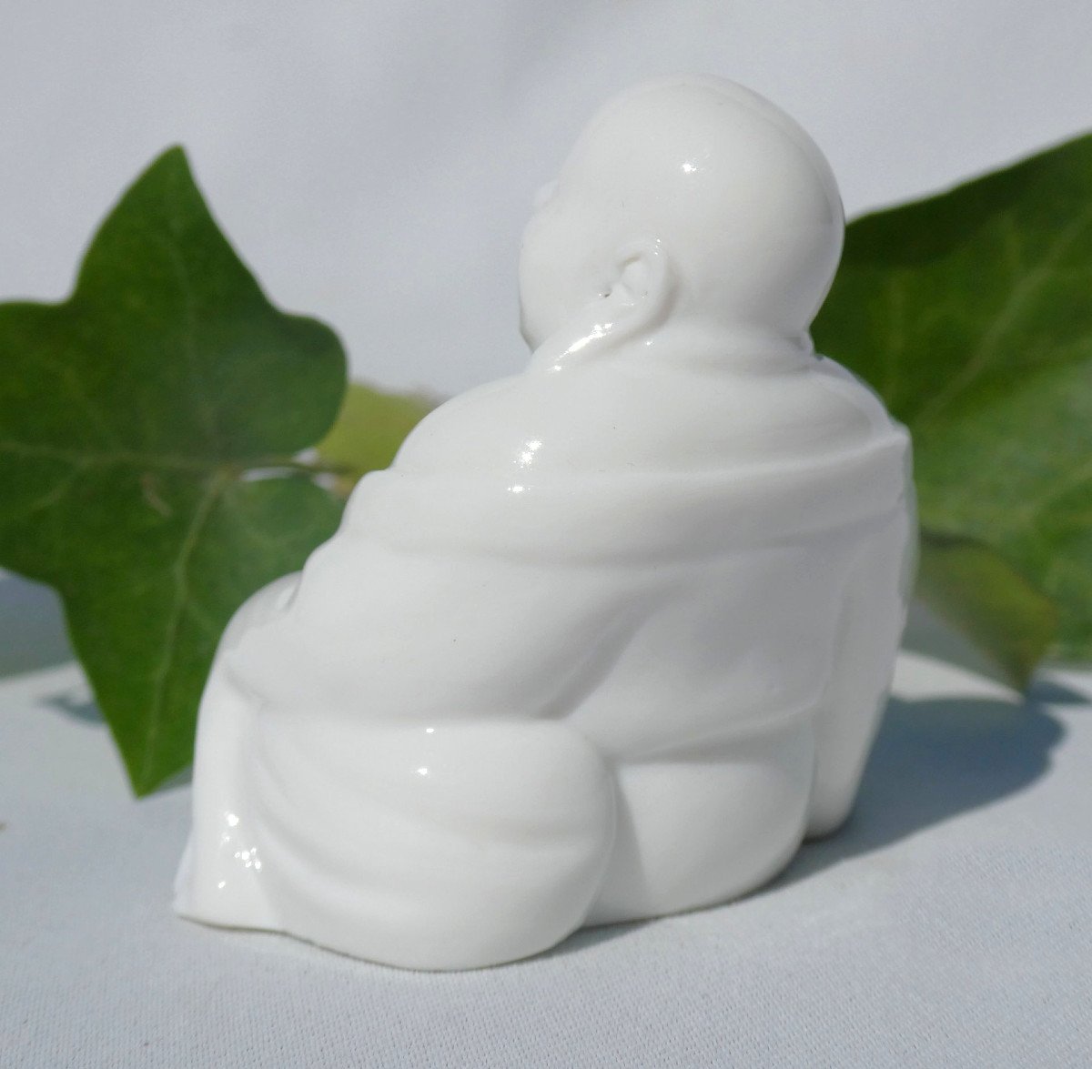 Bouddha Souriant En Porcelaine Blanche , Epoque XIXe Siecle , Europe-photo-2