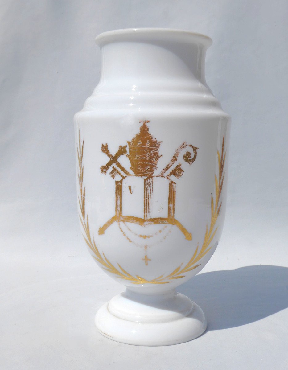 Vase d'Autel En Opaline , Décor De Tiare / Crosse Et Croix Papale XIXe Napoleon III Cathedrale-photo-1