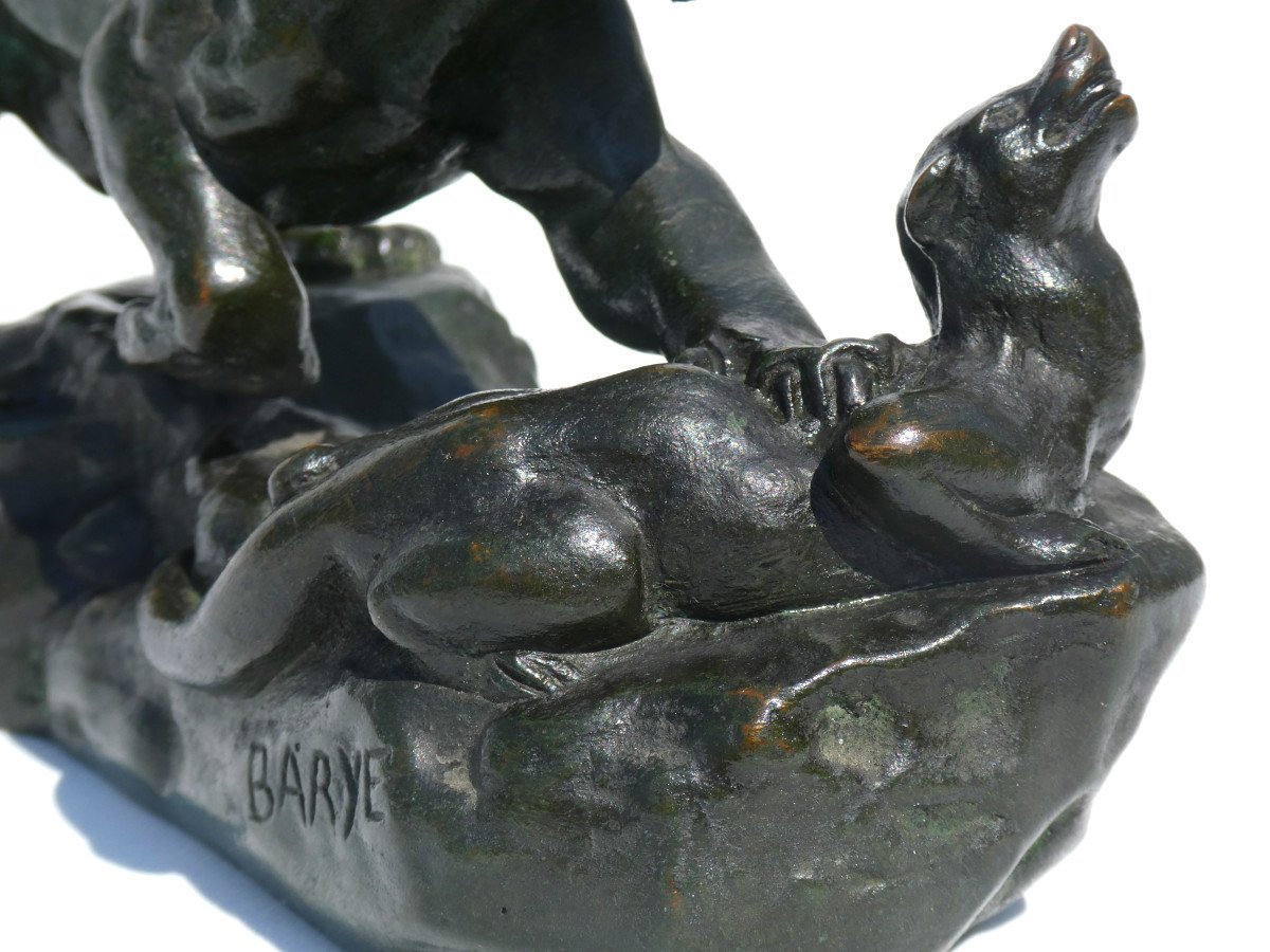Sculpture Animaliere Bronze Patiné d'Aprés Antoine Louis Barye , Panthere Surprenant Un Zibeth -photo-3