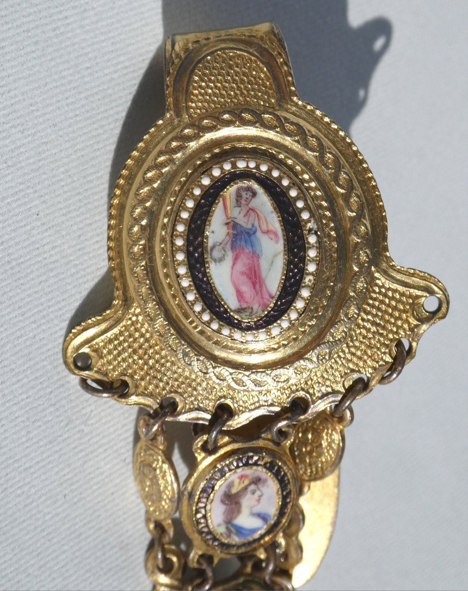 Chatelaine Period 18th Century, Pomponne & Enamel, Portraits Of Young Women 1770 , Jewerly-photo-2
