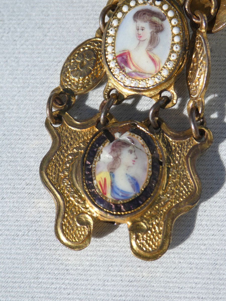 Chatelaine Period 18th Century, Pomponne & Enamel, Portraits Of Young Women 1770 , Jewerly-photo-4