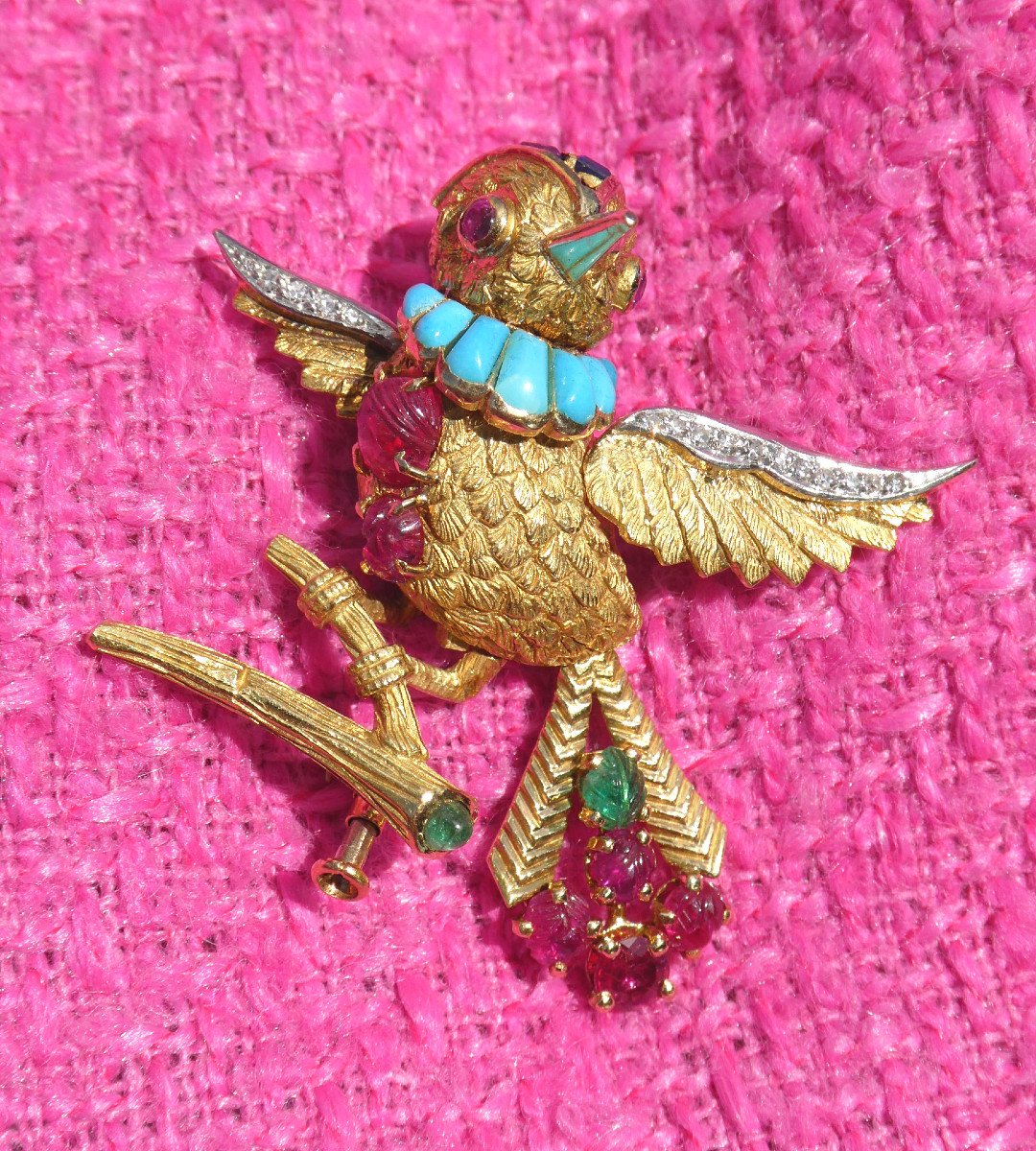 Broche Articul&eacute;e Mauboussin &eacute;poque 1960 , Oiseau En Or , Platine , Diamants , Saphire , Rubis &amp; Turquoise , oiseau branch&eacute; , Bijou-photo-2