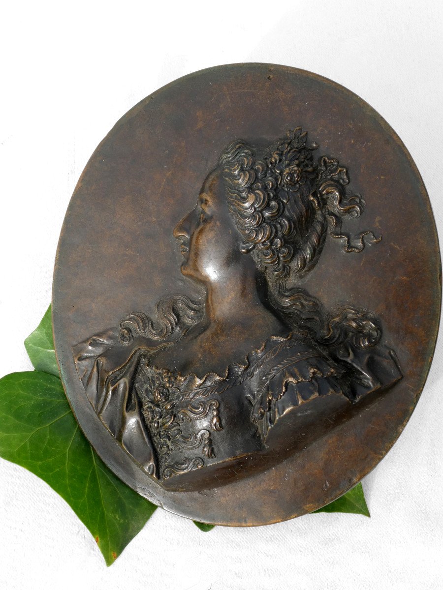 Bronze Profile Of Marie De Tenarre Montmain, Princess De Bauffremont, Marie Antoinette-photo-2