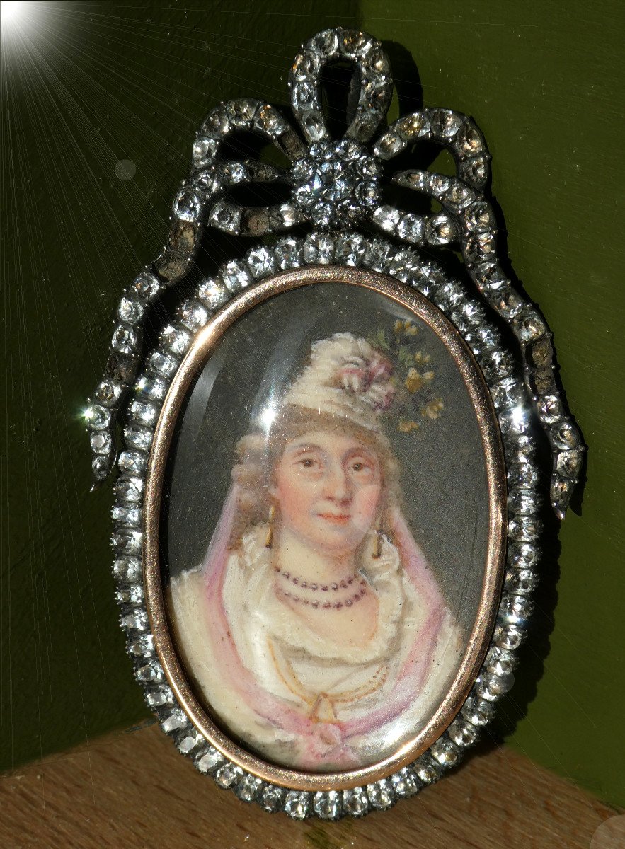 Medaillon articulé époque XVIIIe Siecle , Bijou En Or, Pierres Du Rhin & Miniature , Portrait De Marquise Directoire 