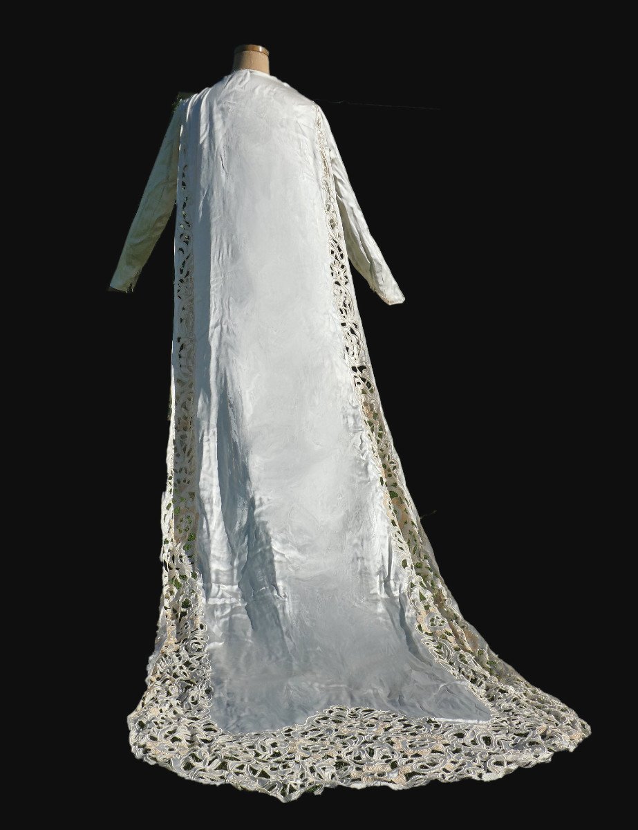 Robe De Mariée Et Sa Traine En Satin Ajouré époque 1920 , Costume Des Années Folles , Dentelle-photo-1