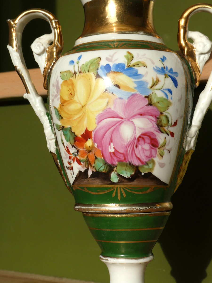 Pair Of Paris Porcelain Vases, Empire Style, Bouquet Of Flowers & Bee 19th Century-photo-1