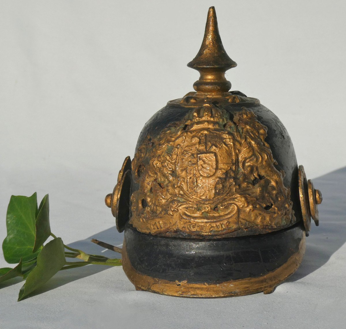 Office Inkwell In The Shape Of A Pointed Helmet, 19th Century Militaria, Writing Object, Prussia