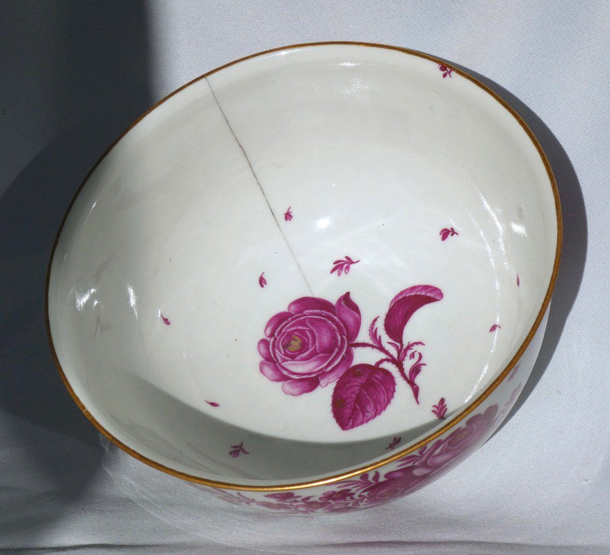 Large Meissen Porcelain Bowl / Salad Bowl Circa 1730, Floral Rose Decor, Kakiemon-photo-4