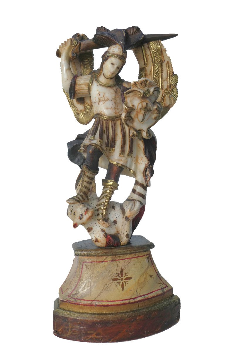 Sculpture En Albatre Polychrome , Saint Michel Terrassant Le Dragon , XVIIe Siecle , Italie