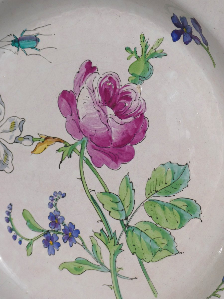 18th Century Earthenware Plate From The Widow Perrin's Workshop In Marseille, Decorated With Flowers & Insects-photo-3