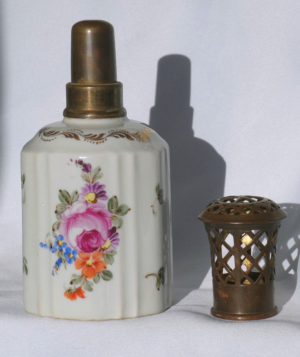 Lampe Berger En Porcelaine De Limoges , Décor De Bouquets De Fleurs -photo-1
