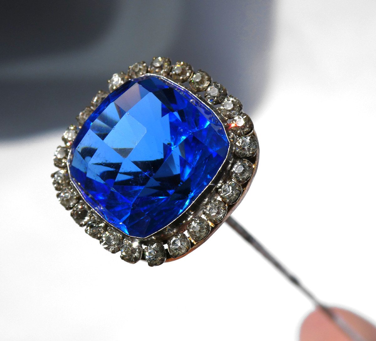 Grande Epingle à Chapeau époque Art Nouveau , Bleu Saphir & Strass , Bijou De Cheveux 1900-photo-3