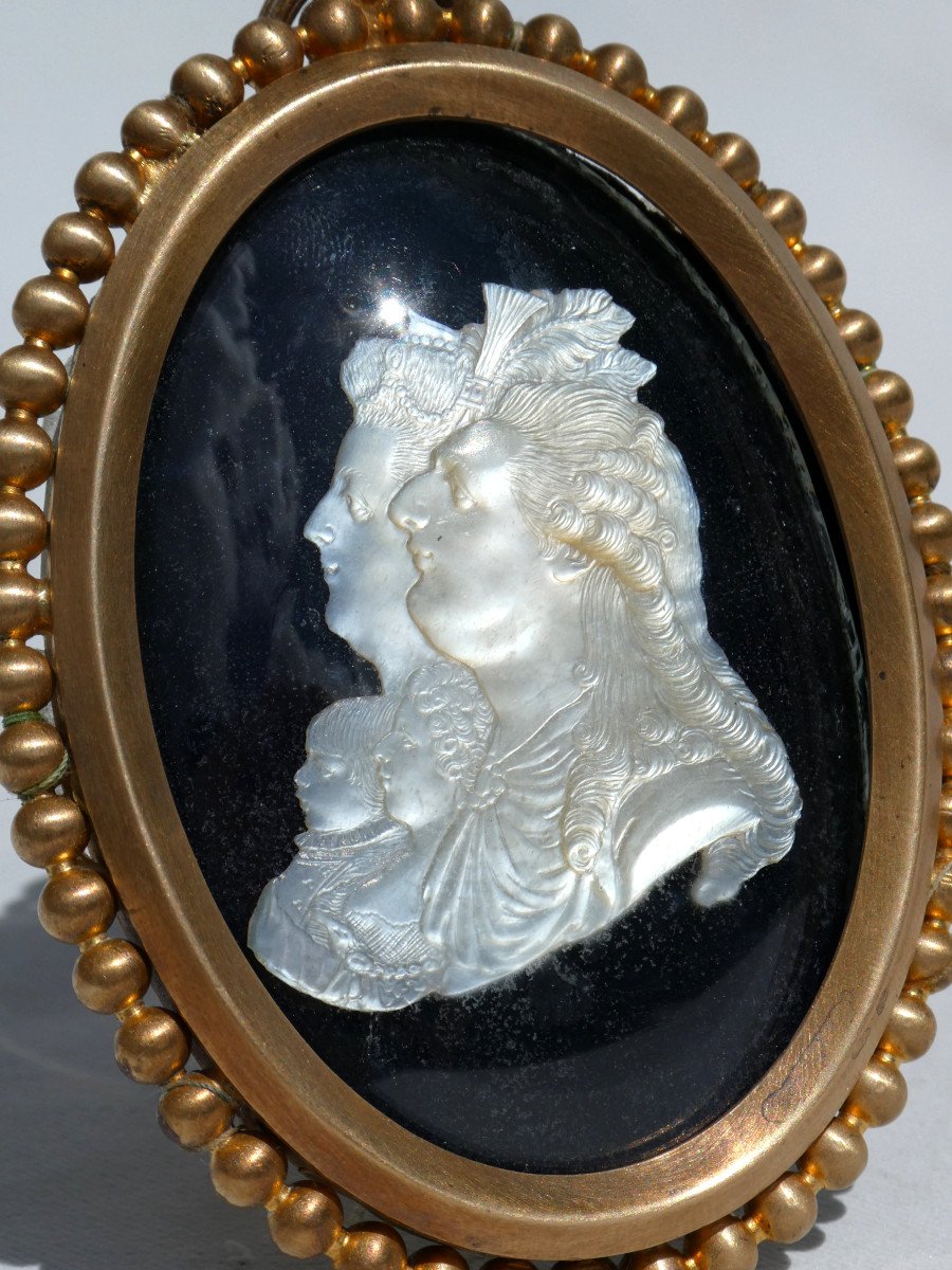 Souvenir Historique Profil En Nacre De La Famille Royale , Marie Antoinette Louis XVI , XVIIIe-photo-2