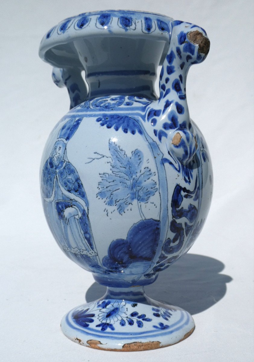 Vase En Faience De Nevers Epoque XVIIIe Siecle , Saint Eveque , Décor Religieux -photo-4